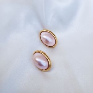 Vintage Jewelry - 《Vintage》 gold and pink pearl earrings Vintage Jewelry - 《Vintage》 gold and pink pearl earrings